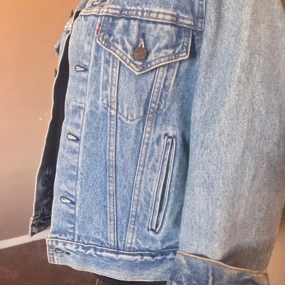 Vintage Levi’s Jean Trucker Jacket - Picture 2 of 9